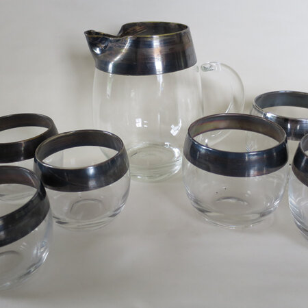 Jug and glasses silver rim