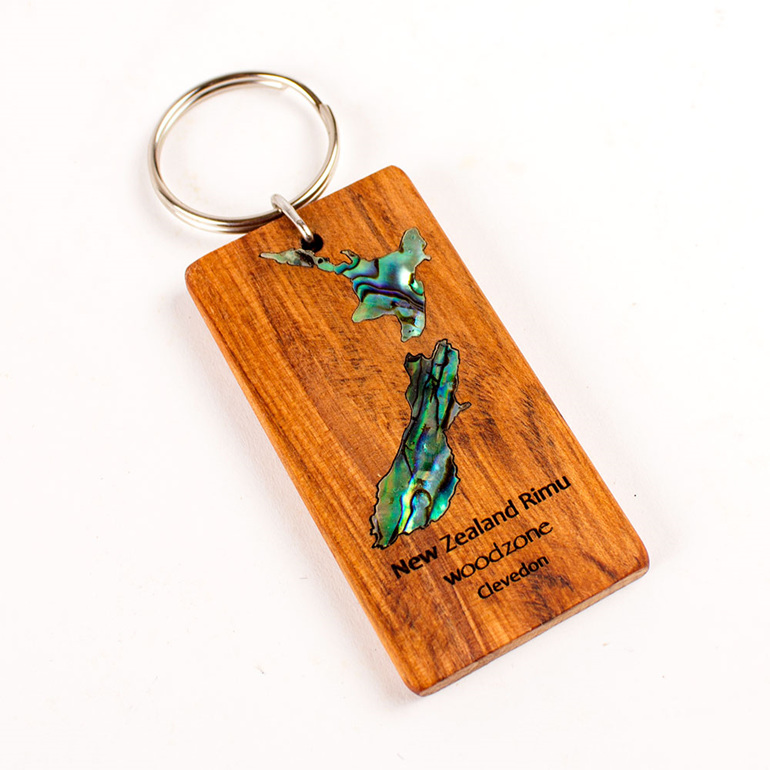 key ring with paua map - rimu