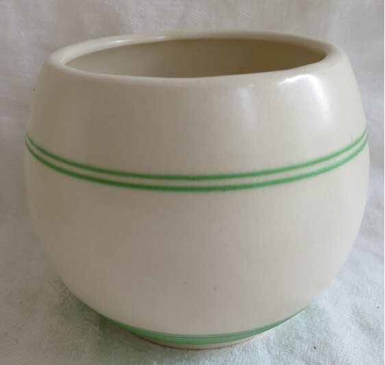 Kleen Kitchen Ware bowl