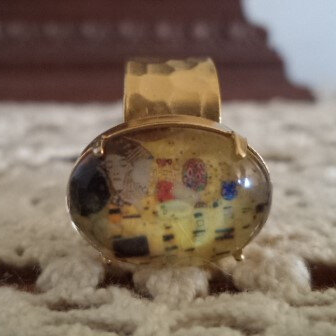 Klimt "The Kiss" hammered gold-plated ring