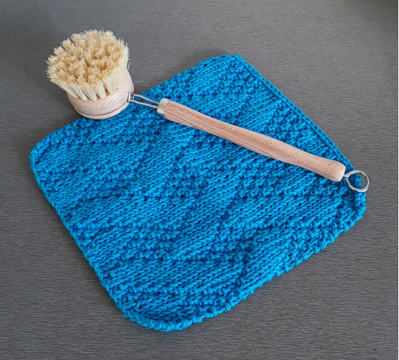 Knitted dish cloth