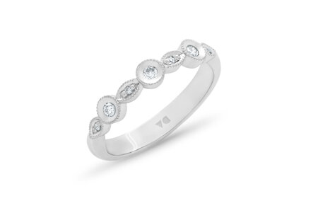 Leaf & Circle Diamond Set Ring with Milgrain Edge