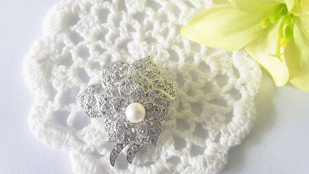 Lovely Silver Flower Brooch