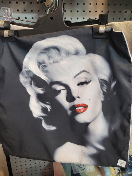 Marilyn Monroe red lips cushion cover * Last one*