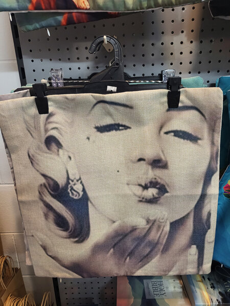 Marilyn Monroe Woven Cushion Cover