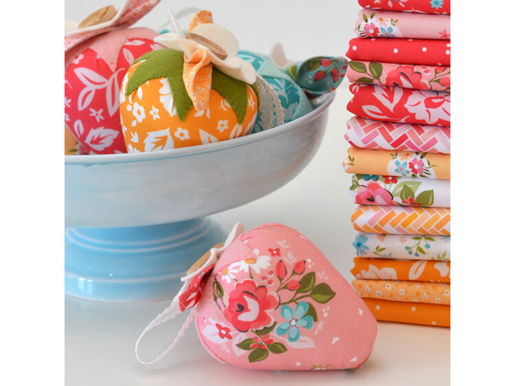 Maxi Strawberry Pincushion