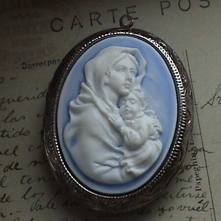 Mother and Child silver tone locket