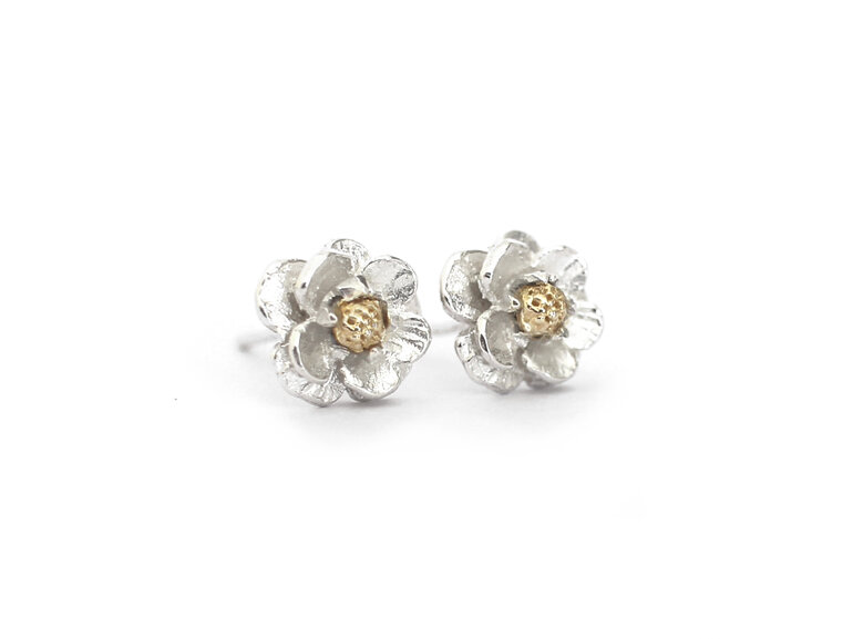 Mt Cook Lily studs native flowers silver solid gold lily griffin nz jewellery