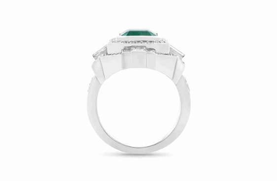 natural Emerald and Diamond Halo Cluster Art Deco Ring in platinum