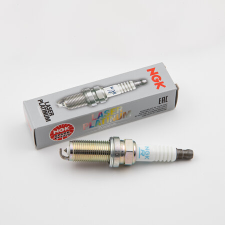 NGK ILKR8E6 Laser Iridium Plug