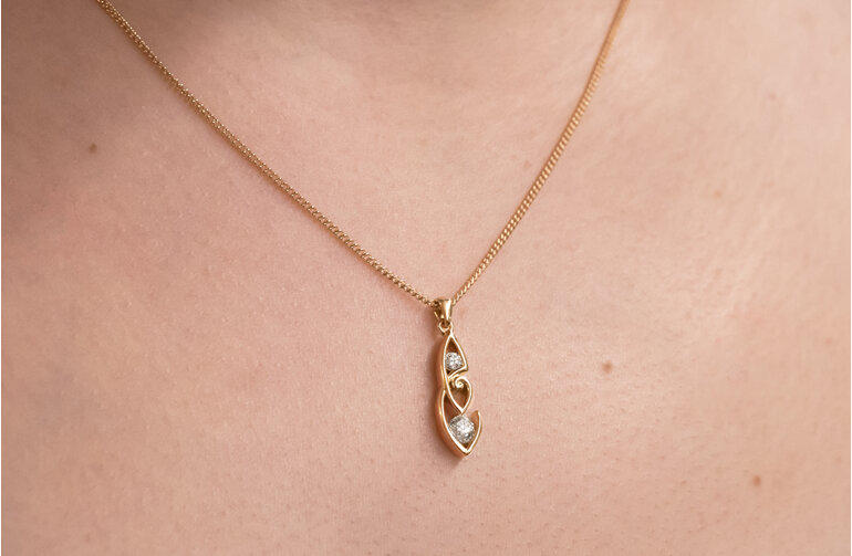 nz design pendant 18ct yellow gold diamond necklace