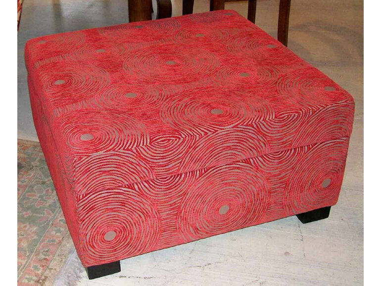 Ottoman with lift up lid