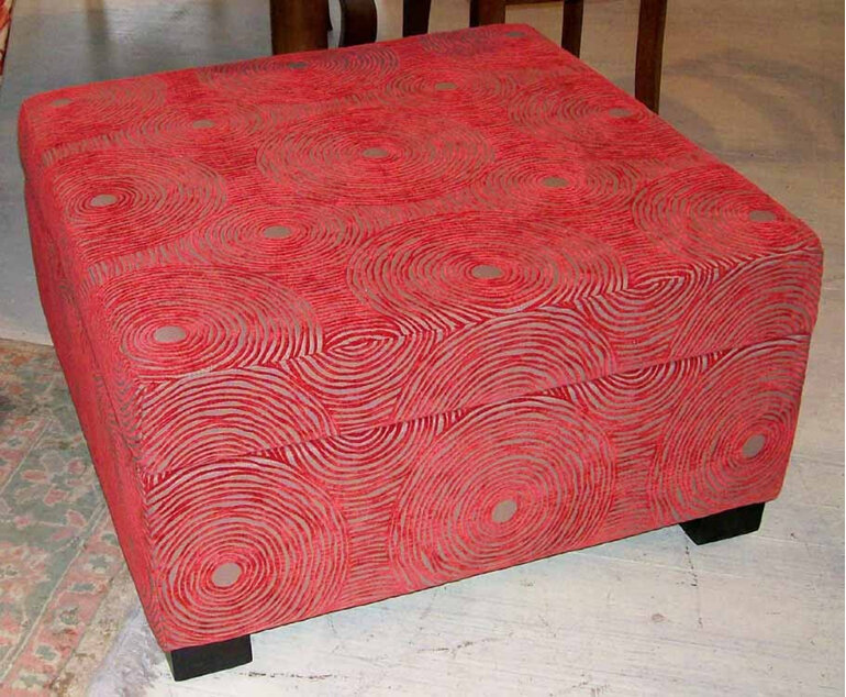Ottoman with lift up lid