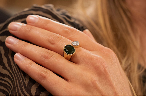 Oval Green Sapphire, Pear Cut Diamond, 18ct Gold, 60s Fashion, Dress Ring
