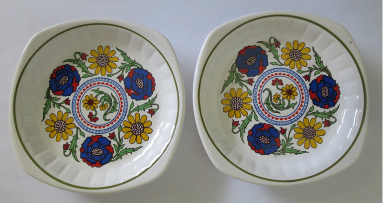 Palissy pin dishes