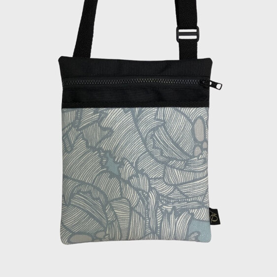Patricia Braune's tulip fabric is stunning on this crossbody handbag.