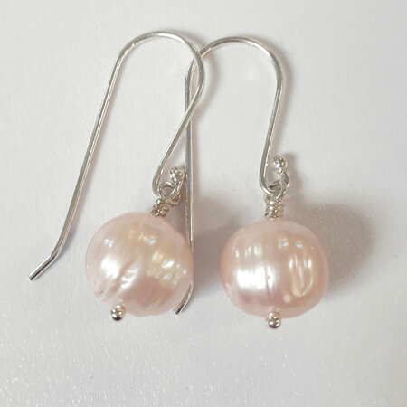 Peach/Pink Pearl Earrings 2