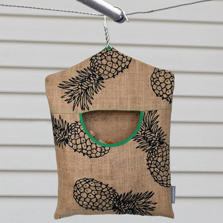 peg pouch | hessian pineapples