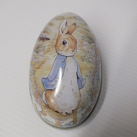Peter Rabbit tins Licensed C8017