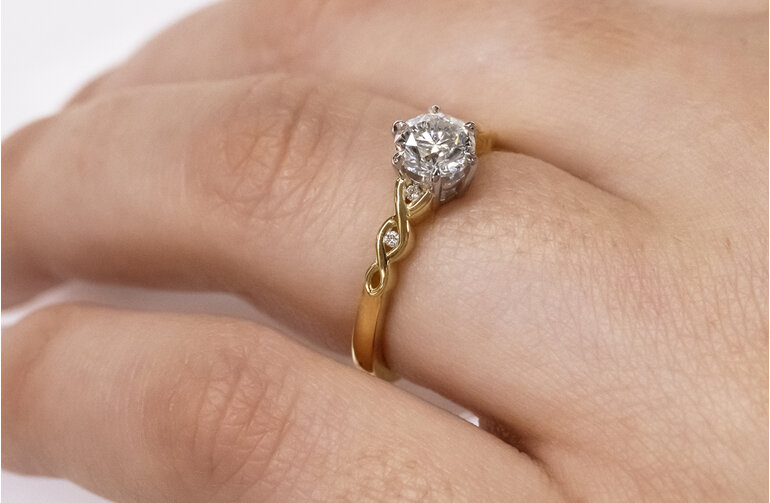 Pikorua yellow gold and platinum diamond solitaire engagement ring