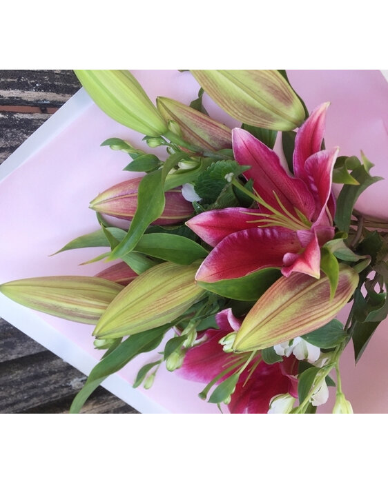 Pink lily bouquet