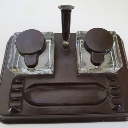 Prettywell Inkstand