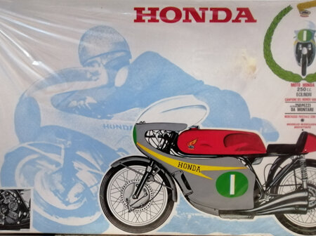 Protar 1/9 Moto Honda 250cc  6 Cilindri (MOD110)