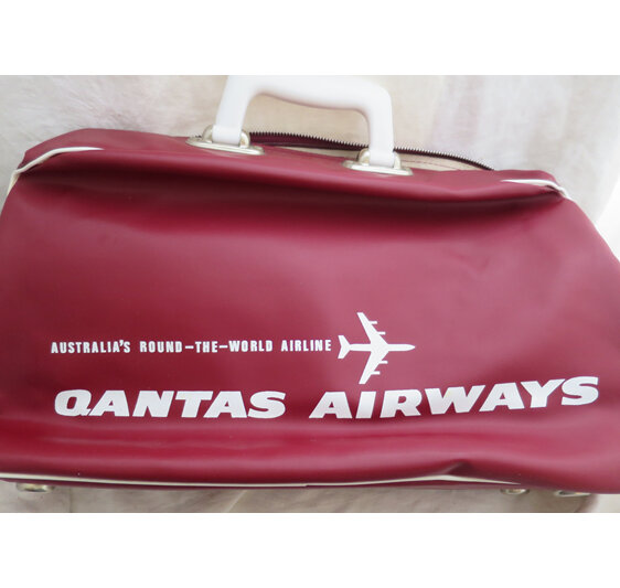 Qantas cabin bag