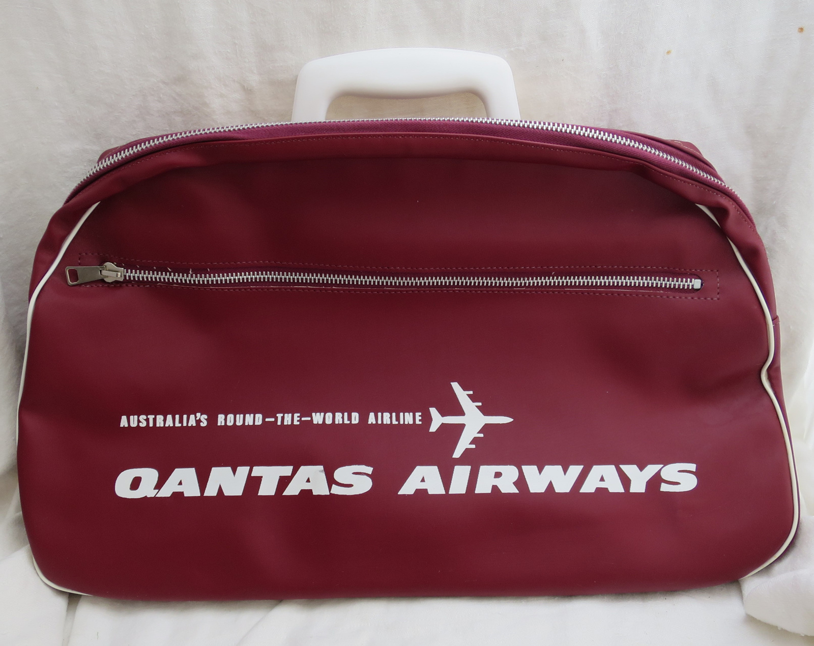 qantas cabin bag