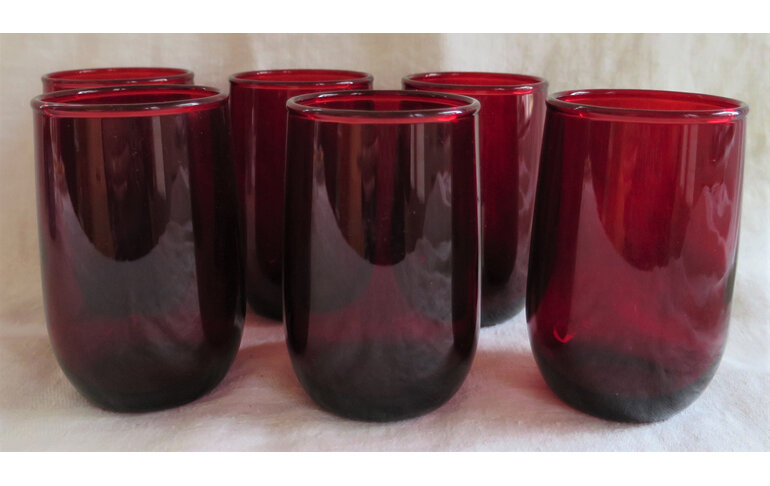 Red glass tumblers