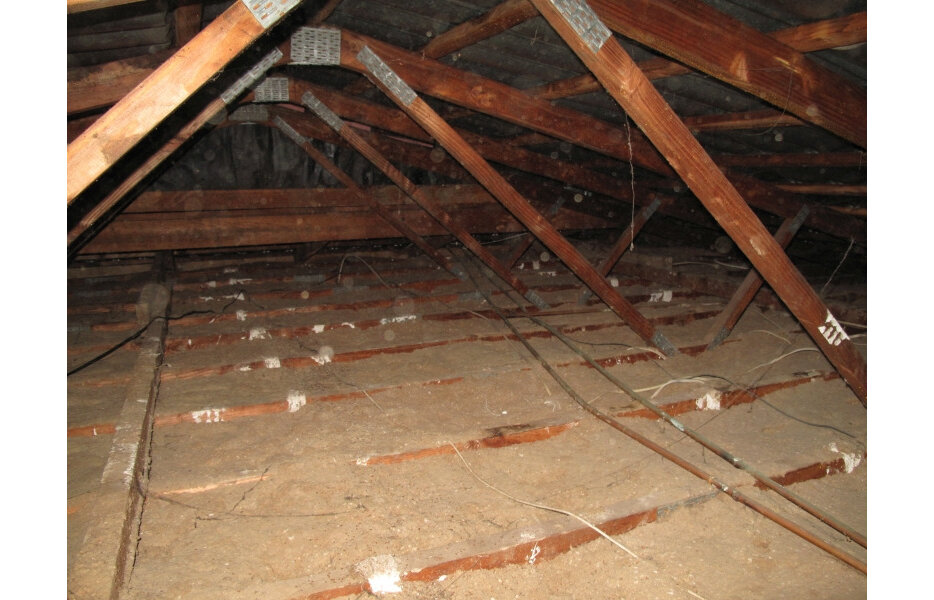 A ceiling full of old insulfluf really should be removed before installing new modern insulation