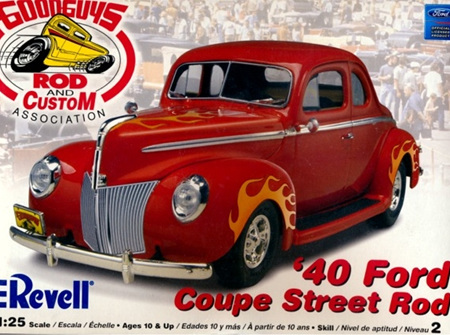 Revell 1/25 40 Ford Coupe Street Rod (RMX2894)