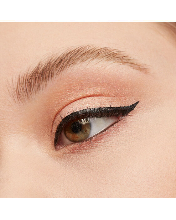 Revlon Colorstay Liquid Eyeliner Blackout eye liner cat eye makeup cosmetic