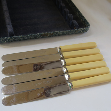 Round end butter knives