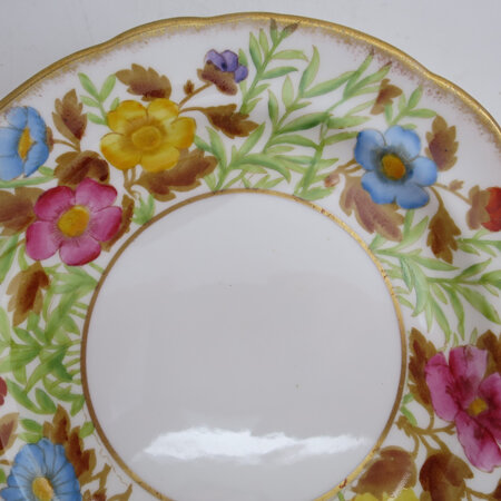 Round tea plate