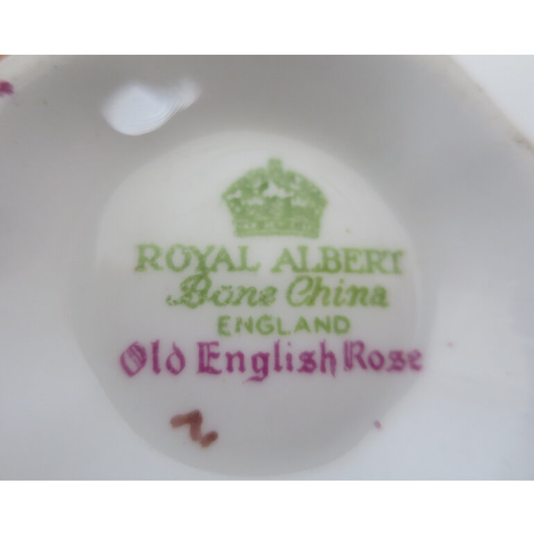 Royal Albert Old English Roses