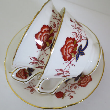 ROYAL CROWN DERBY