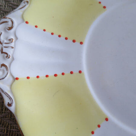 Royal Standard cake plate