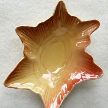 Royal Winton - small brown star dish