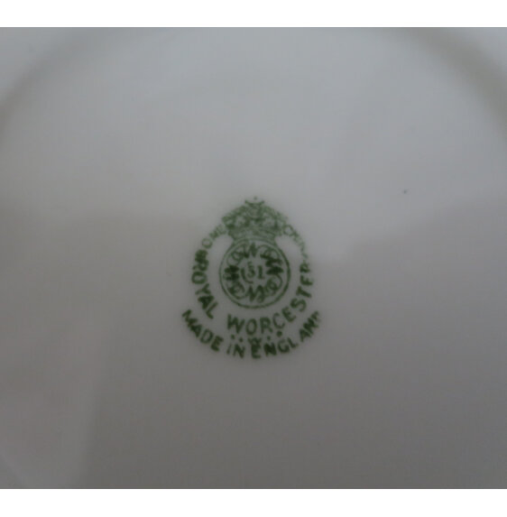 Royal Worcester leaf bowl
