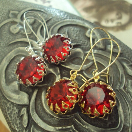 Ruby vintage rhinestone crown earrings