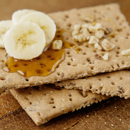 SEEDED SPELT CRACKERS (NOT AVAILABLE IN SNACKERS)