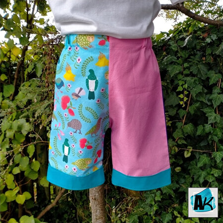 Shorts – NZ Flora & Fauna, pink & blue