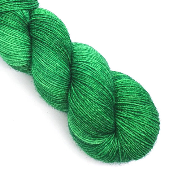 skein of 85/15 merino/nylon in a semi-solid emerald green