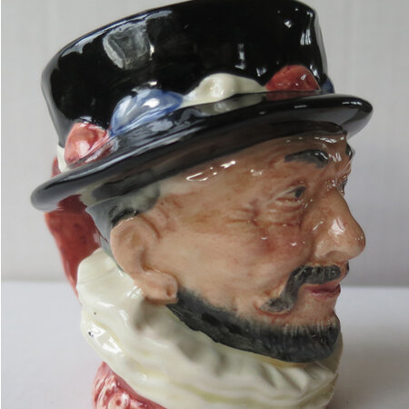 Small Beefeater character jug D6233
