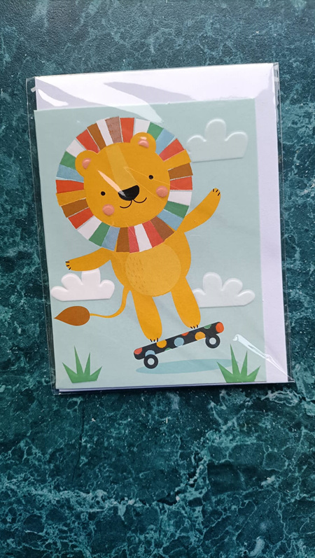 SMALL CARD Lion on Skateboard