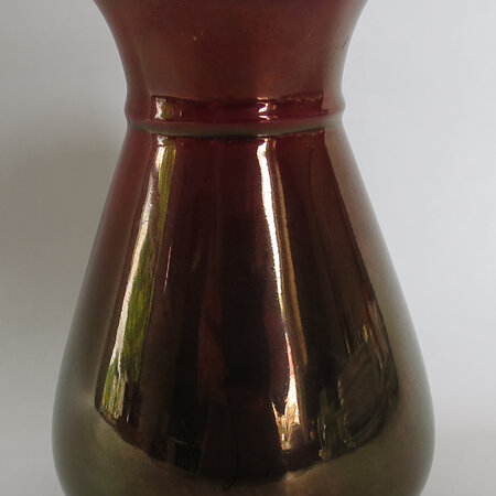 Small 'rouge' lustre vase