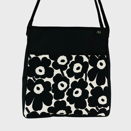 Sole Crossbody/Shoulder Bag - Marimekko black & white