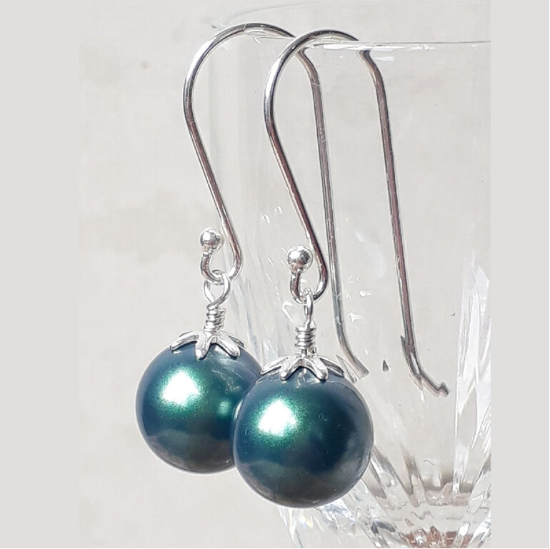 Sterling silver earrings with 10mm iridescent tahitian pearl bead