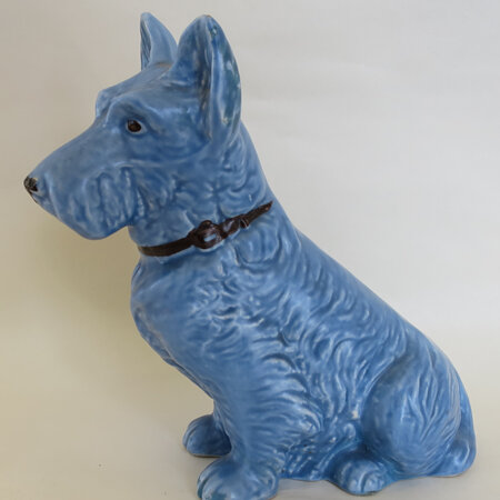 Sylvac blue dog